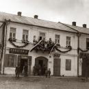 Jędrzejów. Rynek, południowa pierzeja, dom Przypkowskich, 1919-1930