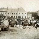 Jędrzejów. Tabory wojskowe na rynku, 1915